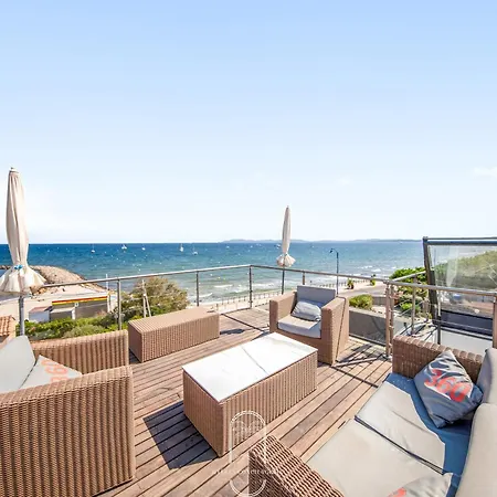Exceptionnel Vue 360 Degres Roof Vue Clim Wifi Parking By Hc Apartment Hyeres